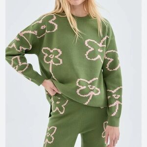 COMPANIA FANTASTICA GREEN PINK FLORAL CREWNECK SWEATER SMALL